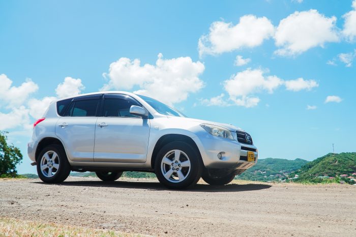 Toyota RAV 4 – Silver